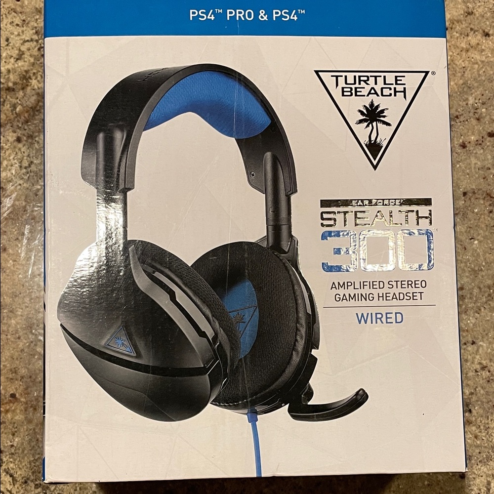 New Open box Stealth 300 Wired Gaming Headset - Black and Blue
